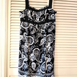 Loft Women's black and white dress.